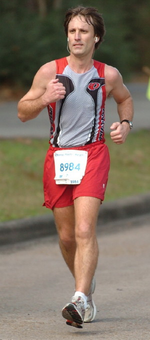 Joe running in the 2006 Houston Marathon